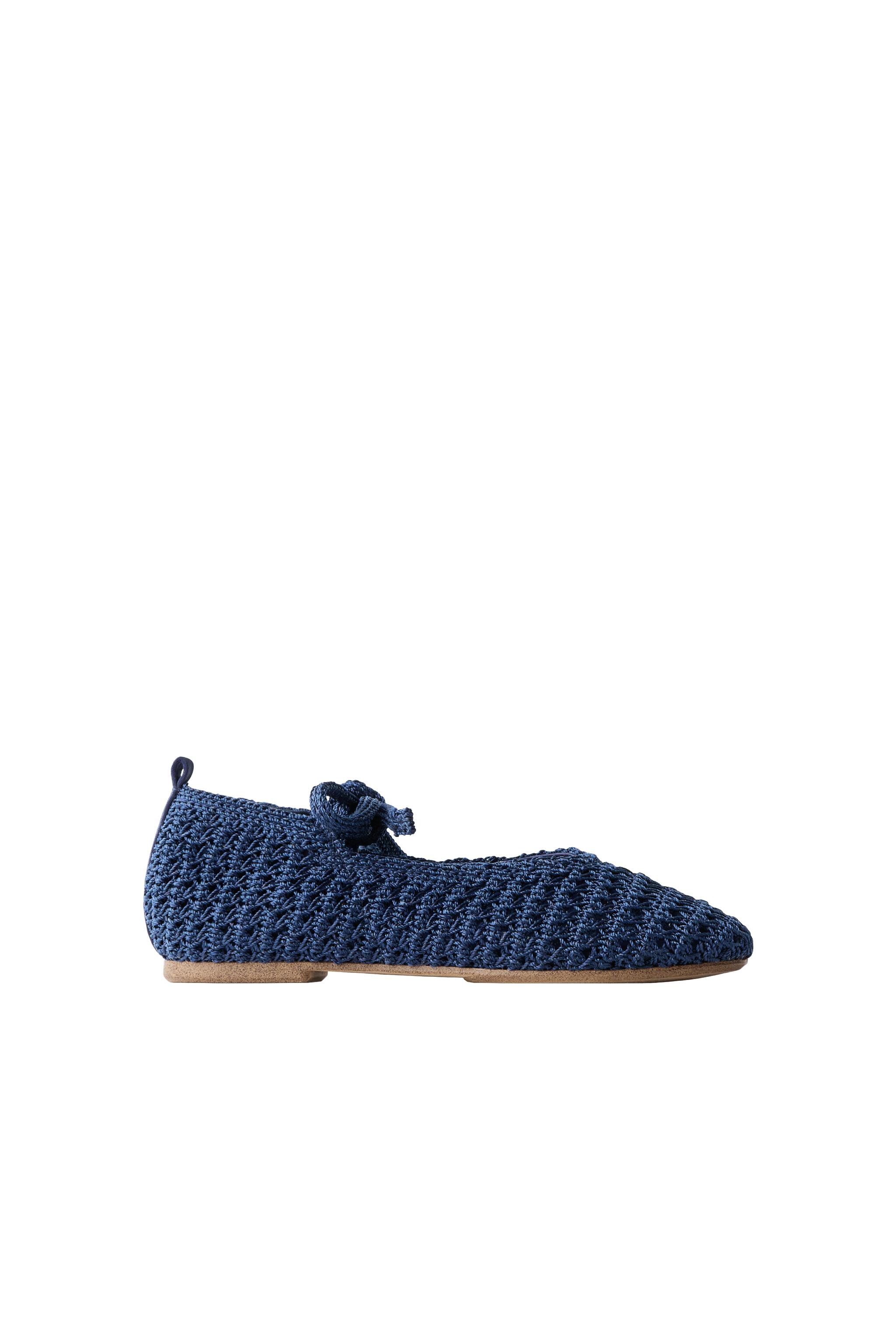 CROCHET BOW BALLET FLATS